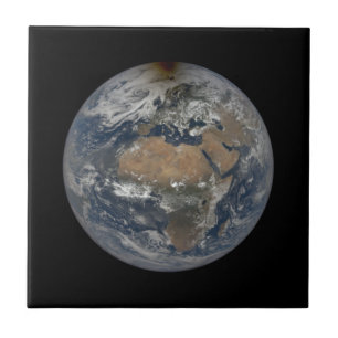 地球の月の影 – 6月10太陽の日食 タイル