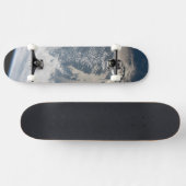 地球の水に輝く。 スケートボード (横)