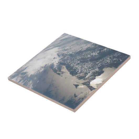 地球の水に輝く。 タイル (側面)