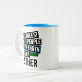 地球の演劇のシタールの最もクールな人々 ツートーンマグカップ (正面左)