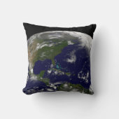 地球の熱帯嵐。 クッション (正面)