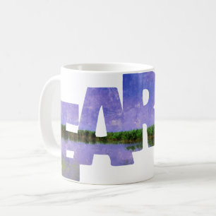 地球の私たちの家の青い夏の空と水 コーヒーマグカップ