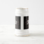 地球の質のデザインのエールのマグ ビールジョッキ (中央)