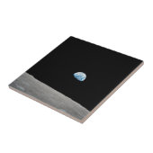 地球は月面地平線の上に上昇する。 タイル (側面)