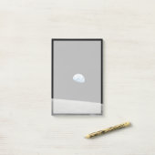 地球は月面地平線の上に上昇する。 ポストイット (デスク上)