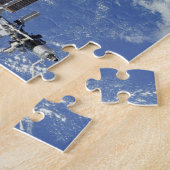 地球を周回する国際的宇宙ステーション ジグソーパズル (側面)