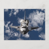 地球を周回する宇宙シャトル ポストカード (正面)