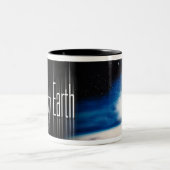 地球デザイナーコーヒー・マグからの人 ツートーンマグカップ (中央)