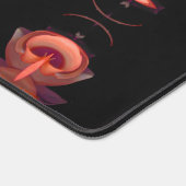 地球上に黒いオレンジ色のハートが2つ デスクマット (コーナー)