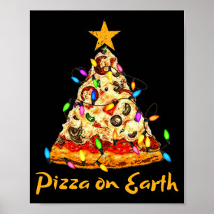 地球上のスライスの面白いピザのクリスマスツリーと照明 ポスター