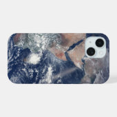 地球上の東半球 iPhone 15ケース (裏面横)