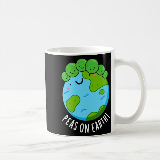 地球上の豆 おもしろ野菜 平和のパロディ ダーク背景Tシャツ コーヒーマグカップ (右)
