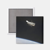 地球2の上の軌道上のハッブル宇宙望遠鏡 マグネット (正面/裏面)