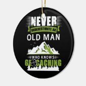 地理学の宝を知る老人 セラミックオーナメント (左)