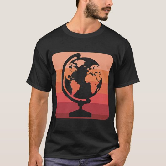 地理学者世界地図地球地理学者学校ジオガー Tシャツ (正面)