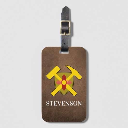 地質学者のロックハンマーとニューメキシコ国旗のロゴ ラゲッジタグ (正面縦)