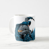 地面に倒れる コーヒーマグカップ (正面左)