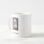 坐るかわいいバニーの絵画 コーヒーマグカップ (正面左)