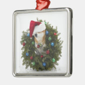 坐るサンタの帽子を身に着けている柴犬犬 メタルオーナメント (左)