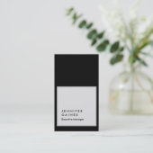 垂直黒灰色のプレーンモダンマネージャ 名刺 (スタンド正面)
