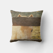 垣根から覗き込む クッション (裏面)