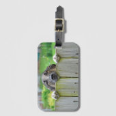 垣根越しに見渡すドイツ人の羊飼い ラゲッジタグ (正面縦)