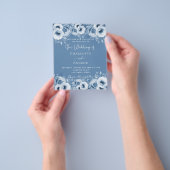 埃っぽいブルーフローラシックな予算結婚式招待状 チラシ (手)