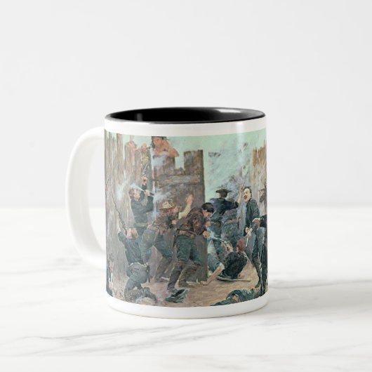 城砦の防御: インディアンは米国の騎兵隊を攻撃します ツートーンマグカップ (正面左)