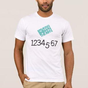 基本的なアメリカの服装のTシャツ Tシャツ