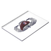 基本的な空中の翼に特別に設計されたベレー ノートブック (左側)