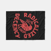 基本的な良識フェミニスト活動によって急進化したフローラ フリースブランケット (正面(横))