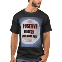 基本的な黒いTシャツ