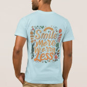 基本的スタイリッシュなライトブルーTシャツ Tシャツ (裏面)