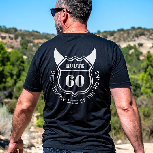 堅牢なカスタム誕生日交通標識 Tシャツ