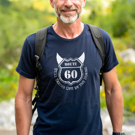 堅牢なカスタム誕生日交通標識 Tシャツ