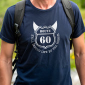 堅牢なカスタム誕生日交通標識 Tシャツ