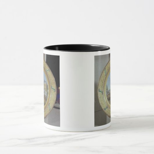 場面との飾られるMeissenのプレート マグカップ (中央)