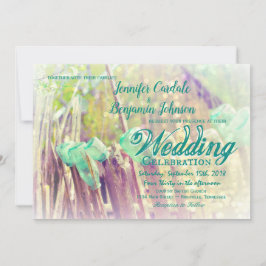 塀のポストの結婚式招待状の水のメーソンジャー 招待状