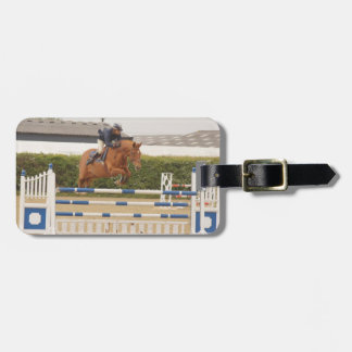 塀の荷物のラベル上の馬 ラゲッジタグ