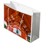 塔のボトムアップの視点、宮島 ラージペーパーバッグ (正面アングル)