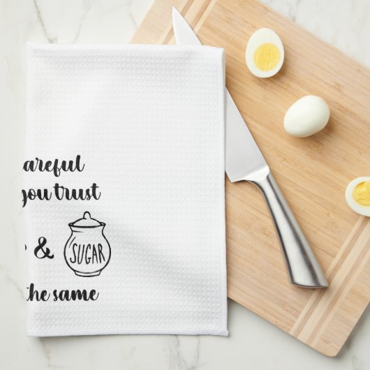 塩と砂糖を信頼する人は同じように見える注意 キッチンタオル (四つ折り)