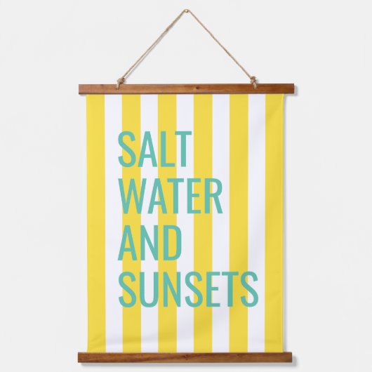 塩水とサンセットイエローカバナストライプ 吊り下げ型タペストリー (正面)