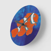 塩水の熱帯ピエロの魚 ラウンド壁時計 (傾斜)