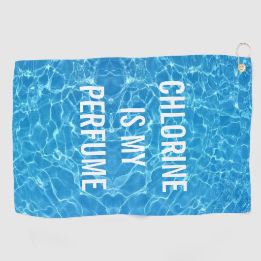 塩素は私の香水スイミングプールのタイポグラフィである ゴルフタオル (横)