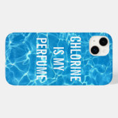 塩素は私の香水スイミングプールのタイポグラフィである Case-Mate iPhoneケース (裏面 (横))