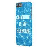 塩素は私の香水スイミングプールのタイポグラフィである Case-Mate iPhoneケース (裏面左)