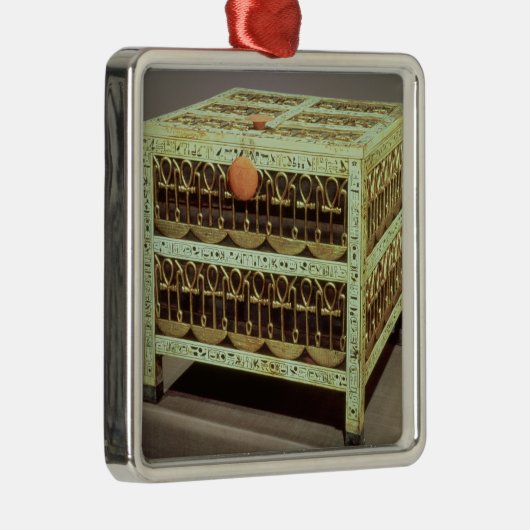 墓の宝庫からの貴重品箱の メタルオーナメント (右)