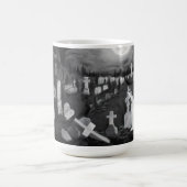 墓地の夜 – 天使と悪魔 コーヒーマグカップ (中央)