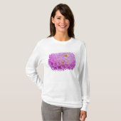 墓地の菊の花 Tシャツ (正面フル)
