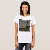 墓地の落書きがひどい面白いデザイン Tシャツ (正面フル)